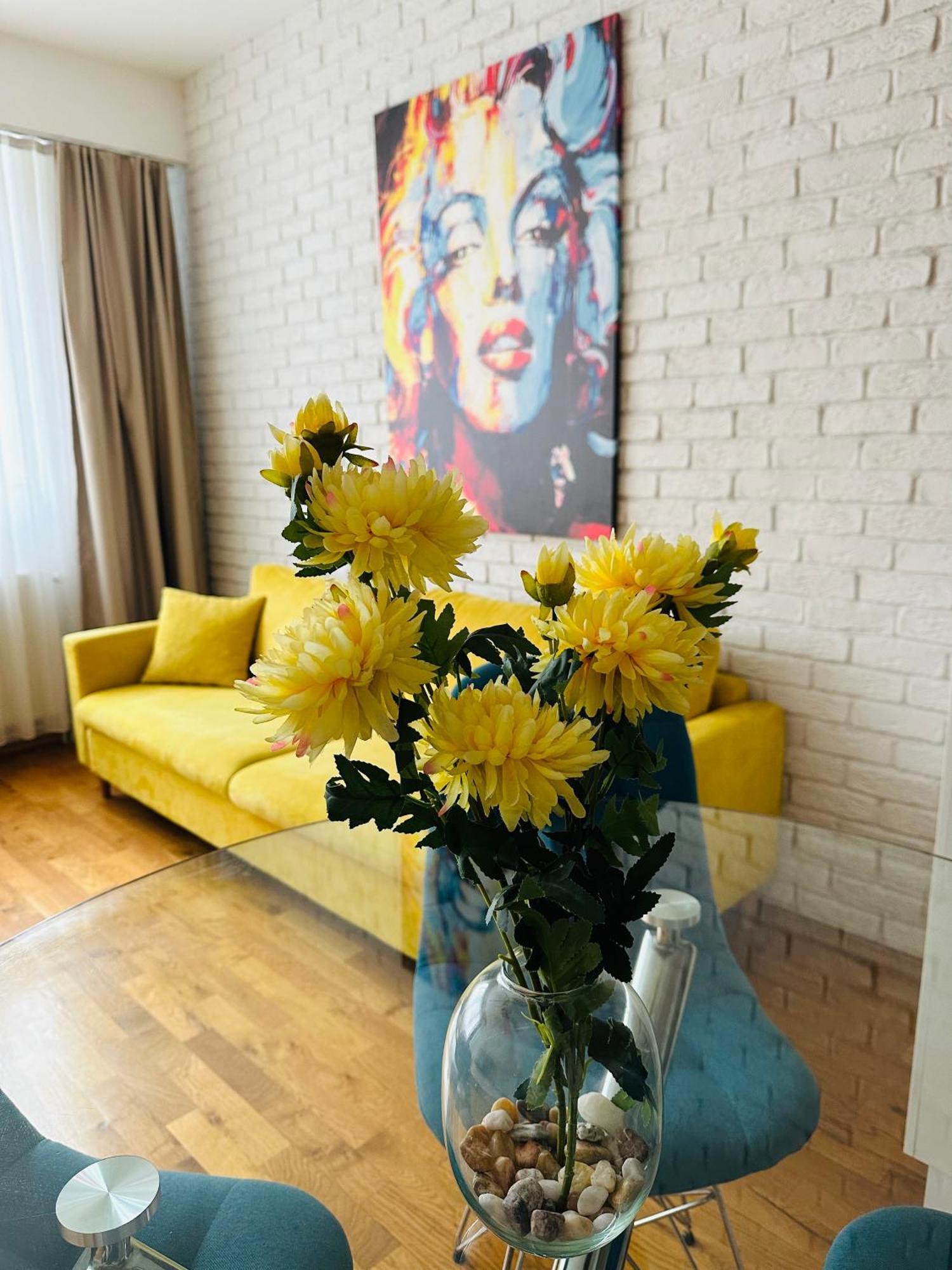Central Apartment Скопие Екстериор снимка
