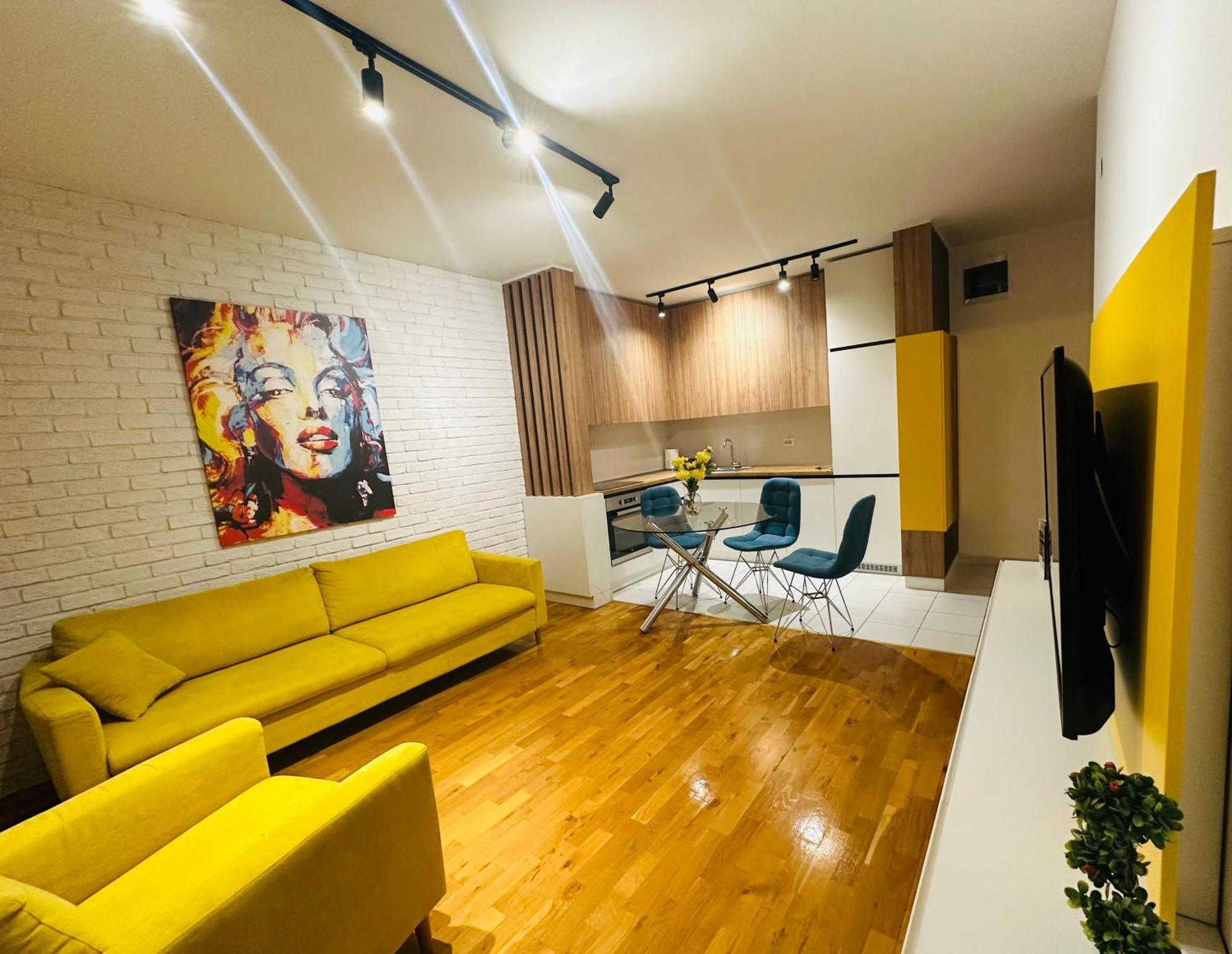 Central Apartment Скопие Екстериор снимка